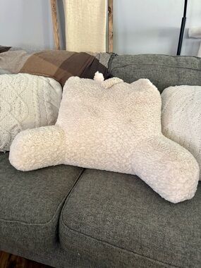 Plush Sherpa Reading Pillow - Cream
